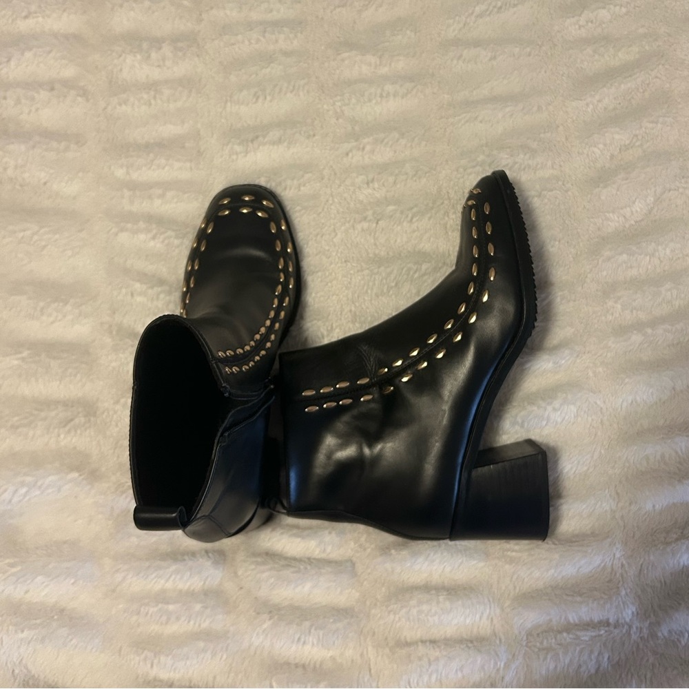 Dagger Black Ankle Boots, size 8.5